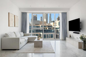 Stunning 1Bdr-4Gst Luxury with Burj Khalifa View